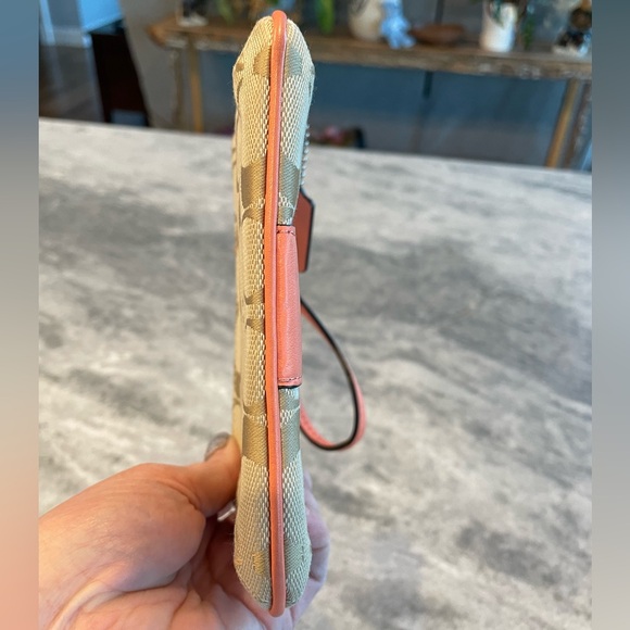 EUC Coach Corner Zip Wristlet In Signature Canvas & leather- Khaki/Light Coral - Picture 6 of 11